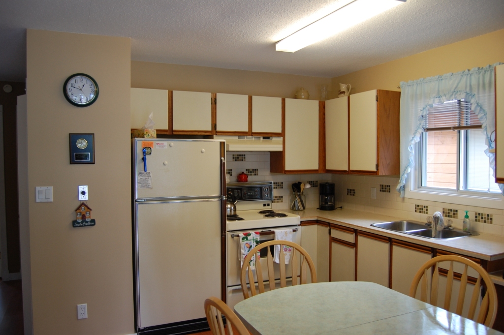 Cabin 44 Kitchen